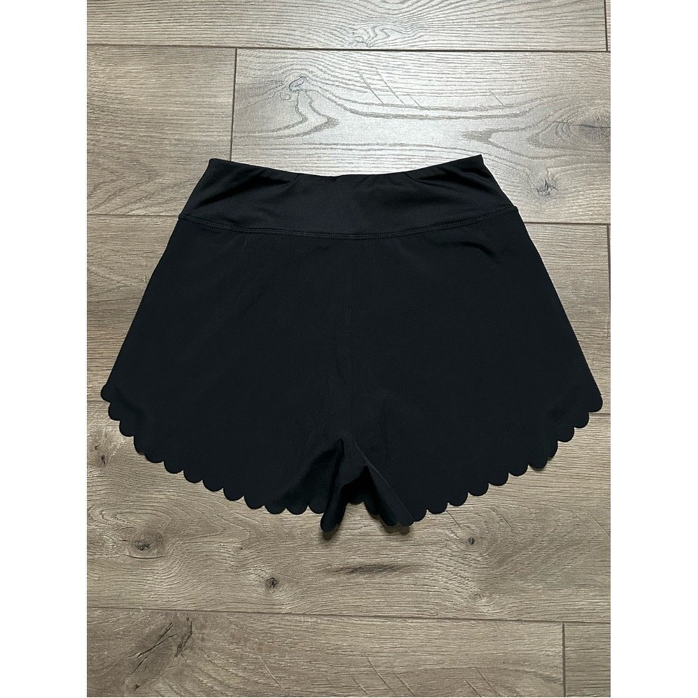 Tuckernuck Tnuck Black Scallop Performance Jersey Marisa Shorts Size XS - Picture 3 of 12